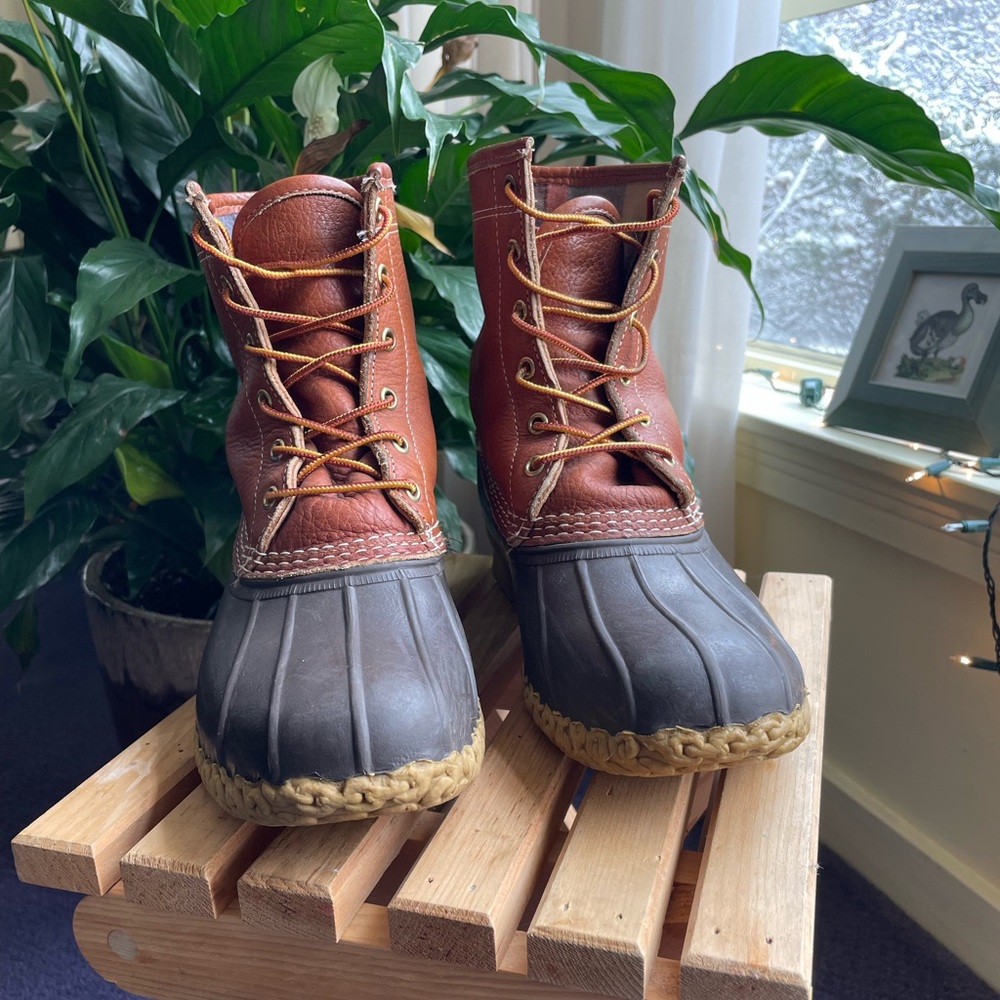 L.L. Bean Men's Bean Boots 8", Flannel-Lined Insulated. Men’s Size 9